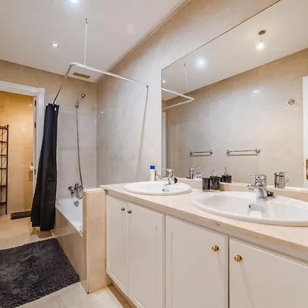 Beautiful In Terrazas Del Duque I アパート *